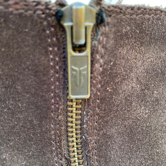 Frye Renee Seam Short Ankle Bootie Distressed Size 8.5 Western Brown Boots - Picture 9 of 14